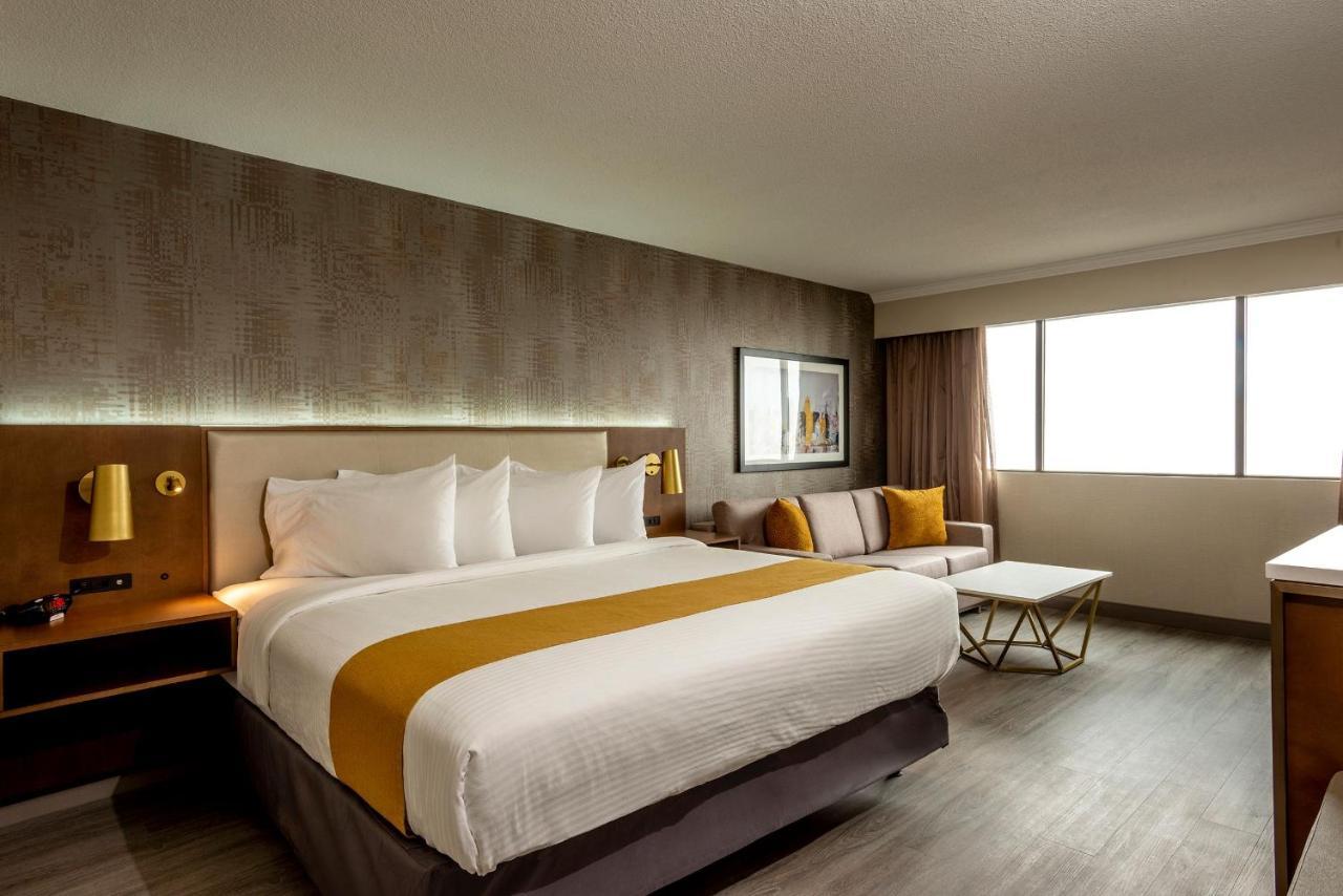Platinum Room King Bed,1315507768:JPEG