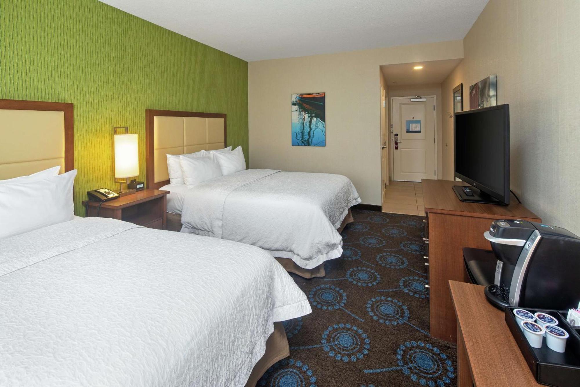 Premium Queen Room Two Queen Beds Harbour View Non-Smoking,1756479419:JPEG